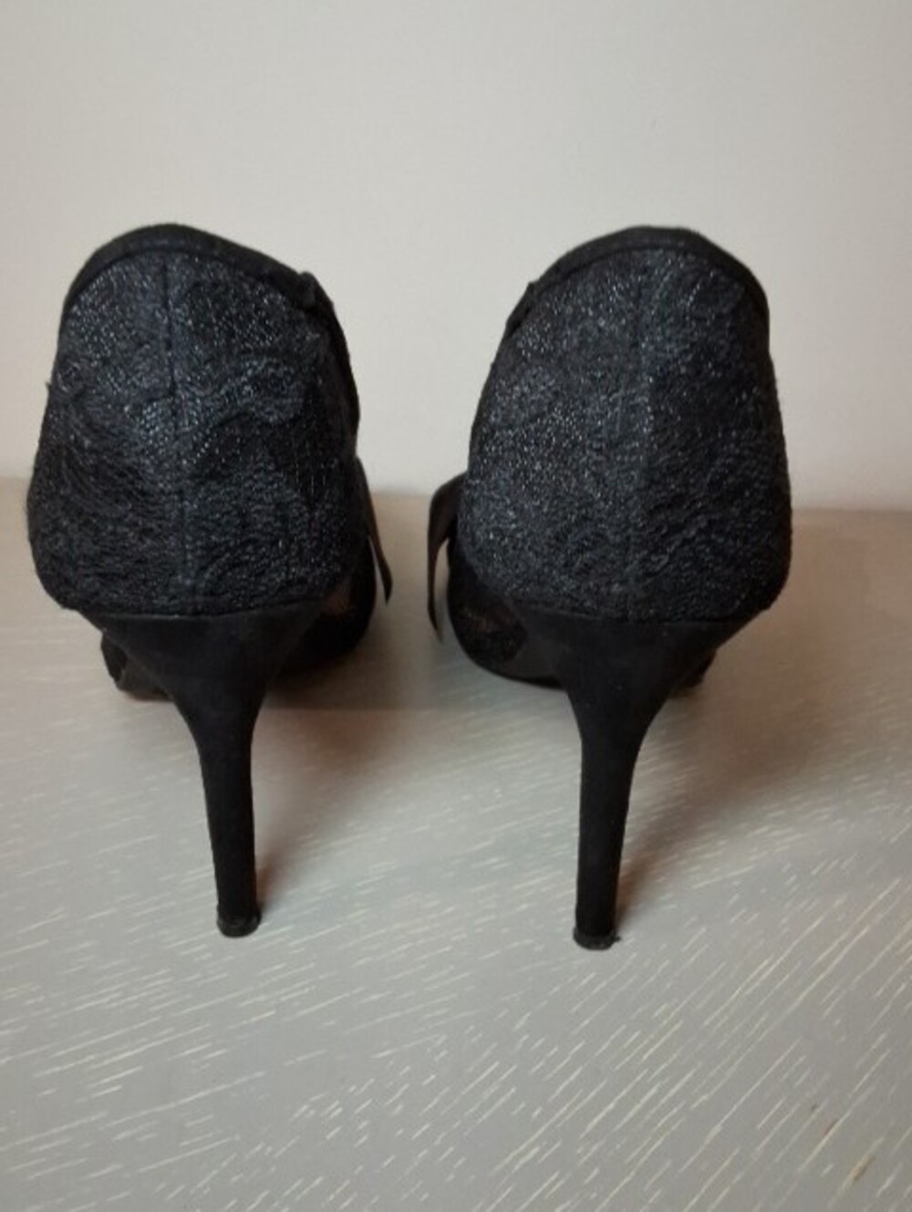LC Lauren Conrad Black Bow Lace Pointed Toe Pumps Heels 8.5 - Picture 3 of 5